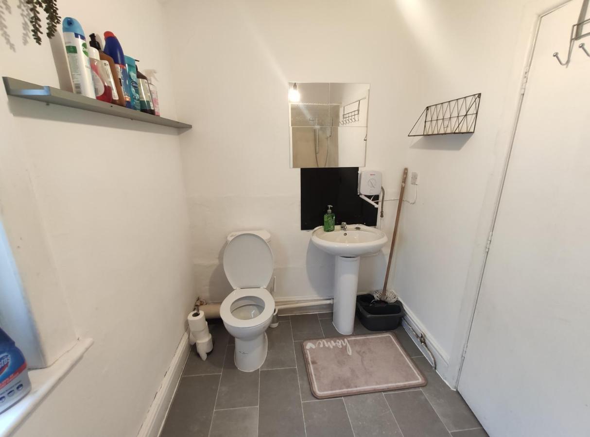 Whitchurch 1 Bedroom Apartment Кардіфф Екстер'єр фото