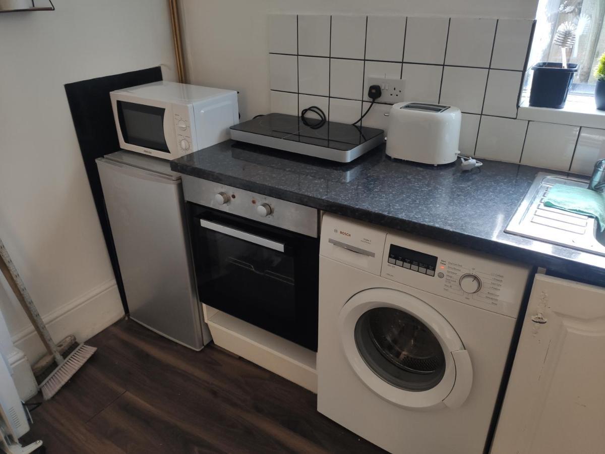 Whitchurch 1 Bedroom Apartment Кардіфф Екстер'єр фото