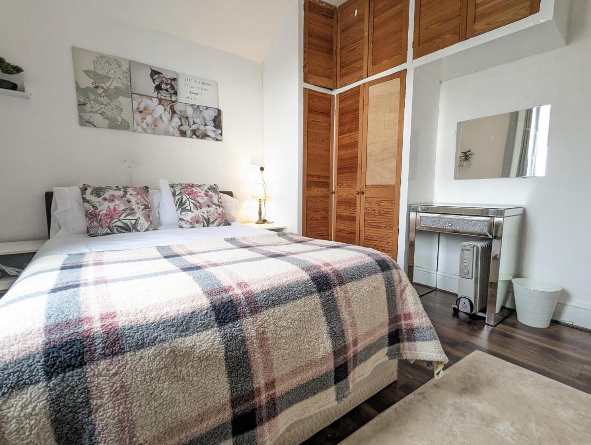 Whitchurch 1 Bedroom Apartment Кардіфф Екстер'єр фото